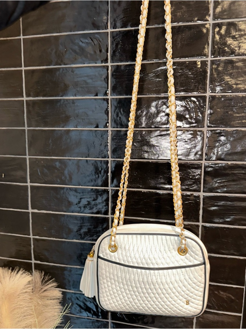 Bally Quilted Leather Camera Crossbody • White & Navy • Leather-Lined • Italy - Picture 14 of 15